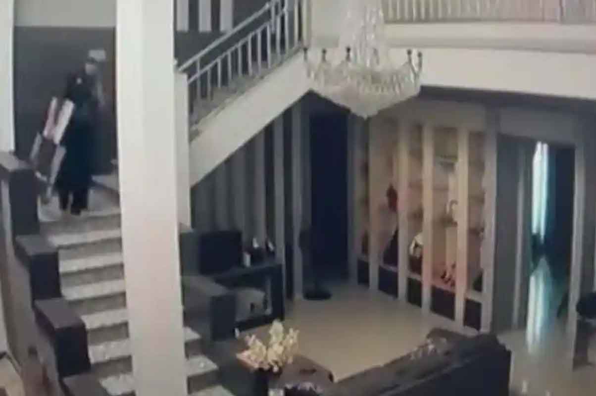 Modus jadi Teknisi Wifi, Kawanan Rampok di Surabaya Sikat Perhiasan dan Uang Tunai