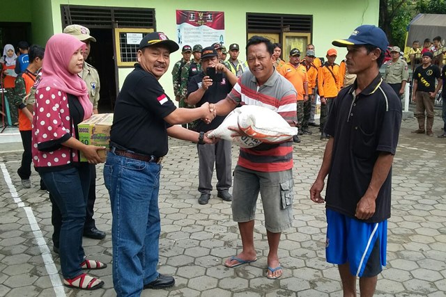 Bakti Sosial Hari Relawan Internasional di Ponorogo