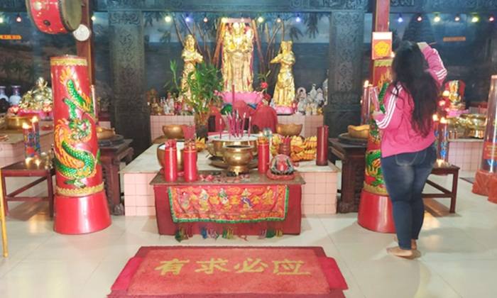 Vihara Avalokitesvara yang terletak di Dusun Candi, Desa Polagan, Kecamatan Galis, Kabupaten Pamekasan.