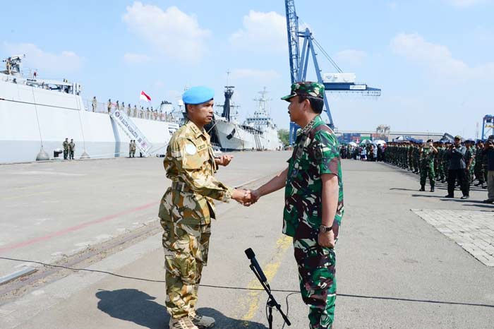 Kasal saat melepas Satgas Maritim TNI/Maritime Task Force (MTF) Kontingen Garuda (KonGa) XXVIII-K/UNIFIL ke Lebanon.