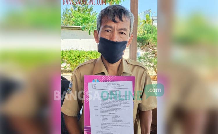 Tak Terima Dimutasi, Guru SMAN 1 Sumenep Protes Kebijakan Kacab Dindik