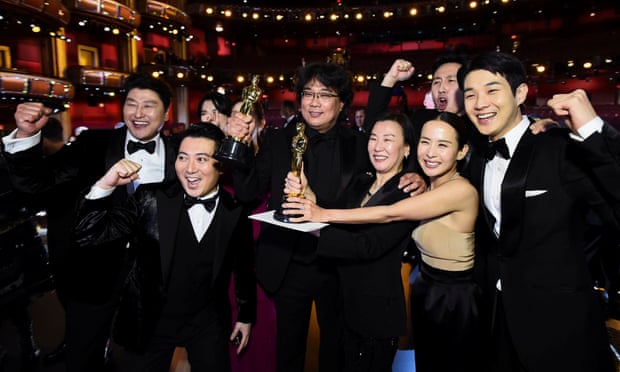 Luar Biasa, Film Drakor Komedi Parasite Gemparkan Arena Penghargaan Oscar