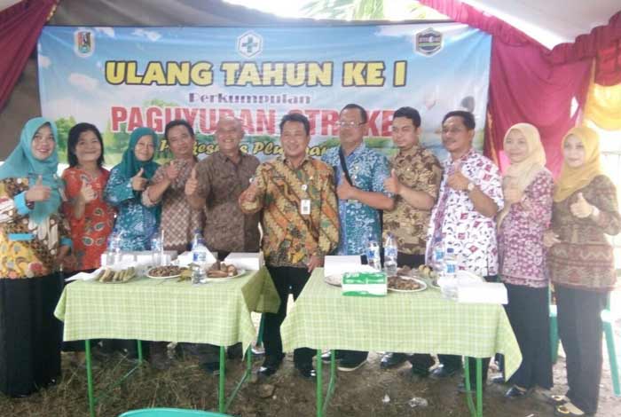 Pengurus Paguyuban 'Obah Sitik Joss' saat perayaan HUT yang pertama.