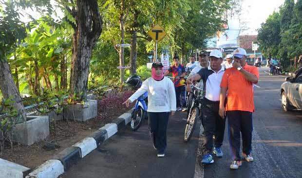 Drainase Buruk, Jalan dan Taman Lamongan jadi Sorotan Bupati Fadeli