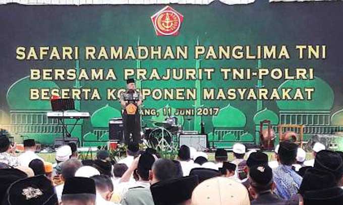 Suasana safari Ramadan bersama Panglima TNI Jendral Gatot Nurmantyo di Malang.