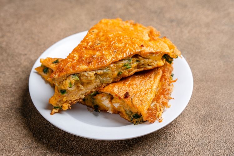 Resep Telur Dadar ala Rumah Makan Padang, Renyah dan Anti Kempes. Foto: Ist