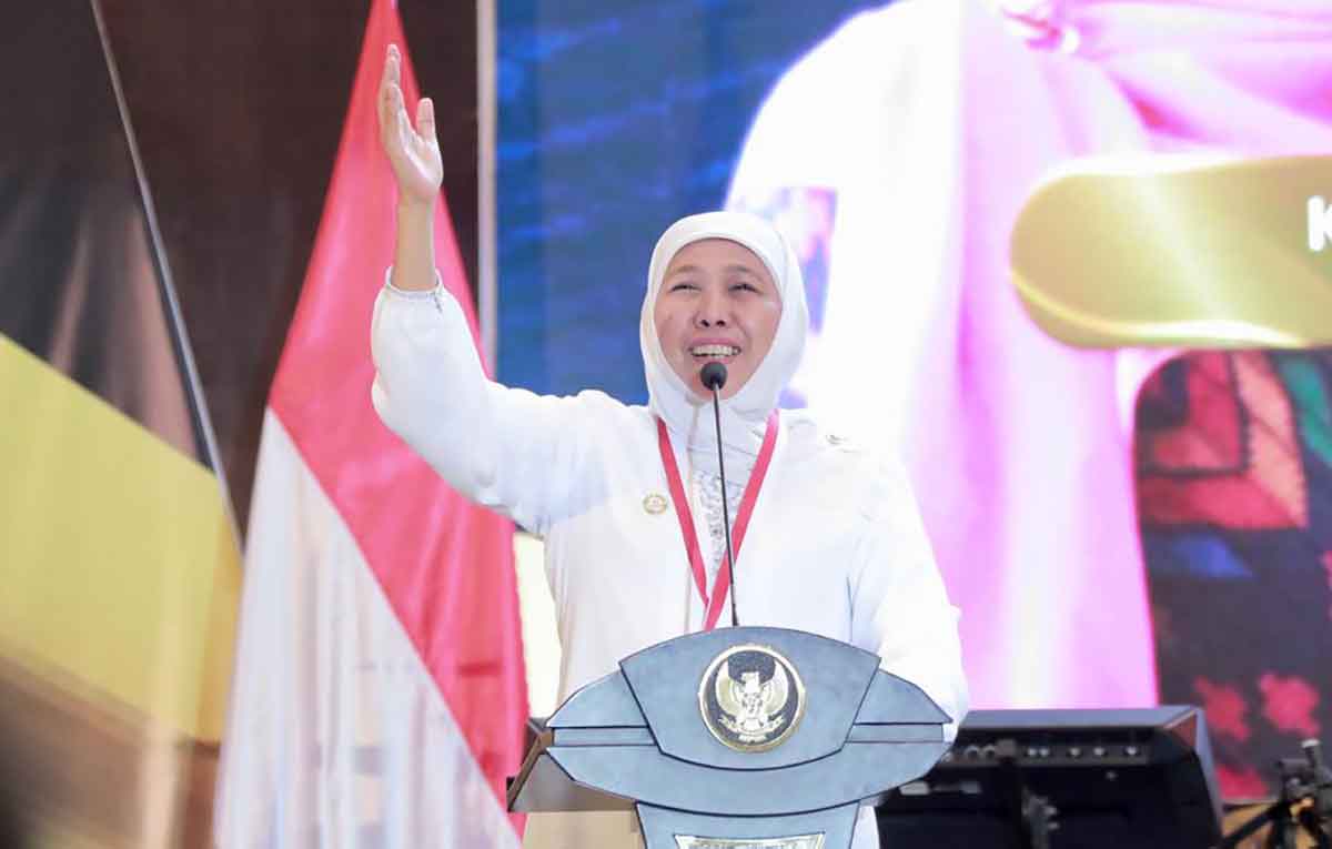 Reuni Akbar 50 Tahun IKA Unair, Gubernur Khofifah Ajak Alumni Jadi Ujung Tombak