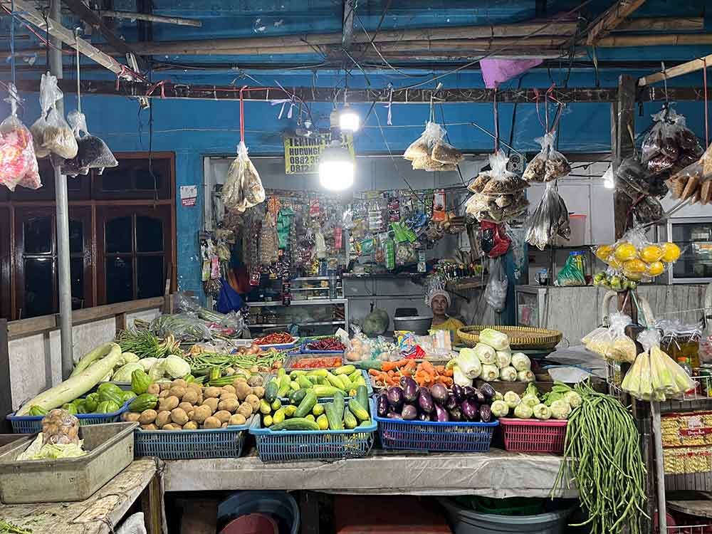 Harga Sembako Jatim Senin 14 Juli 2025: Cabai Merah Keriting Rp34.241/kg, Ayam Kampung Rp67.908/kg