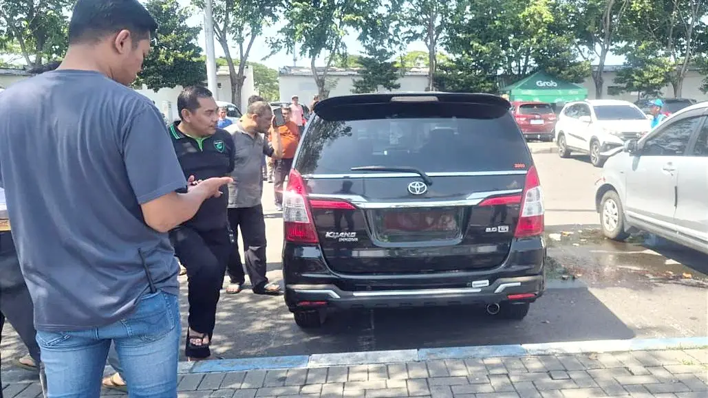 Wanita Ditemukan Tewas di Dalam Mobil Dinas Pemkab Bangkalan yang Terparkir di Bandara Juanda