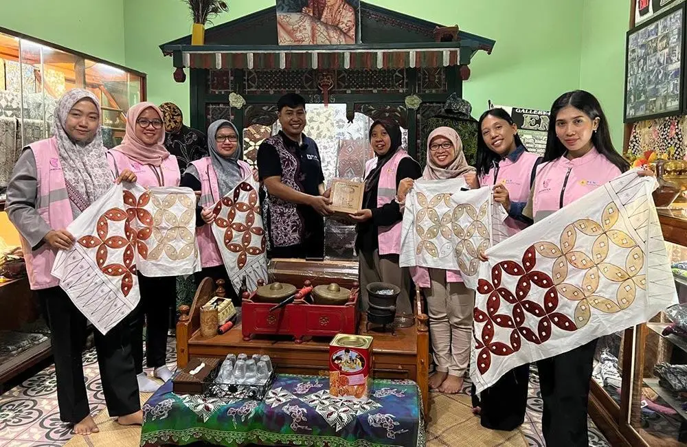 Lewat Program TJSL, PLN Nusantara Power Sokong Batik Emy Tuban Hingga Tembus Pasar Mancanegara