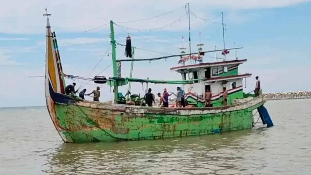 Kapal Nelayan asal Lamongan Hilang Kontak di Perairan Kangean, 20 Awak dalam Pencarian