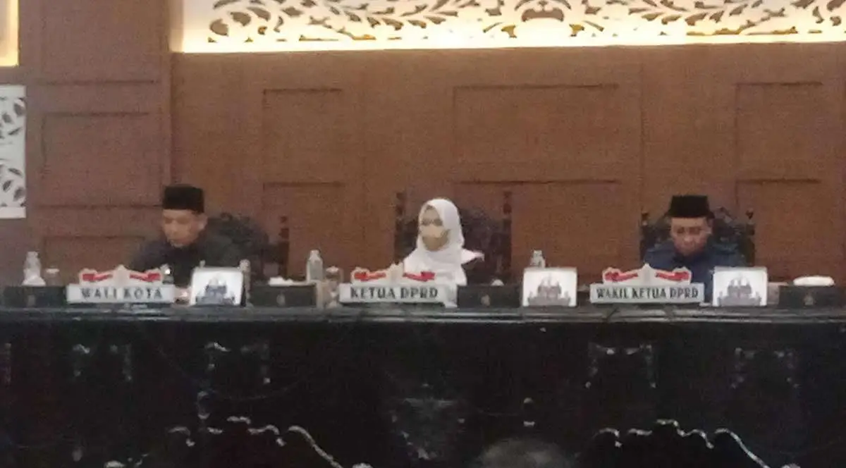 Sidang Paripurna DPRD Kota Probolinggo Diwarnai Protes soal Rekomendasi Swalayan