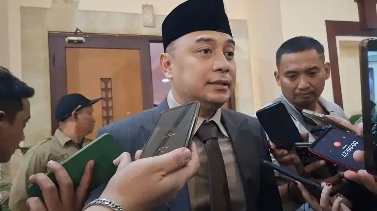 Wali Kota Surabaya Pastikan Seluruh Korban Kericuhan Konser Ditangani, Dua Orang Jalani Operasi