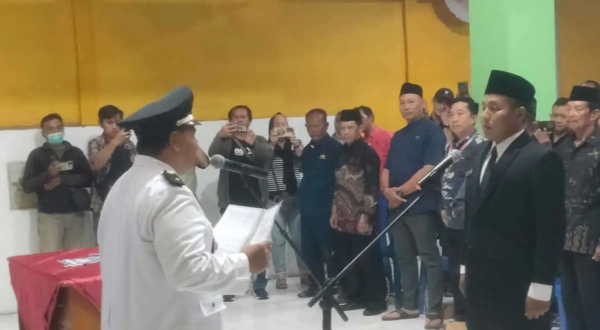 Lantik Kasun Pelemdodol, Kades Pelemwatu Tekankan Amanah dan Profesionalisme