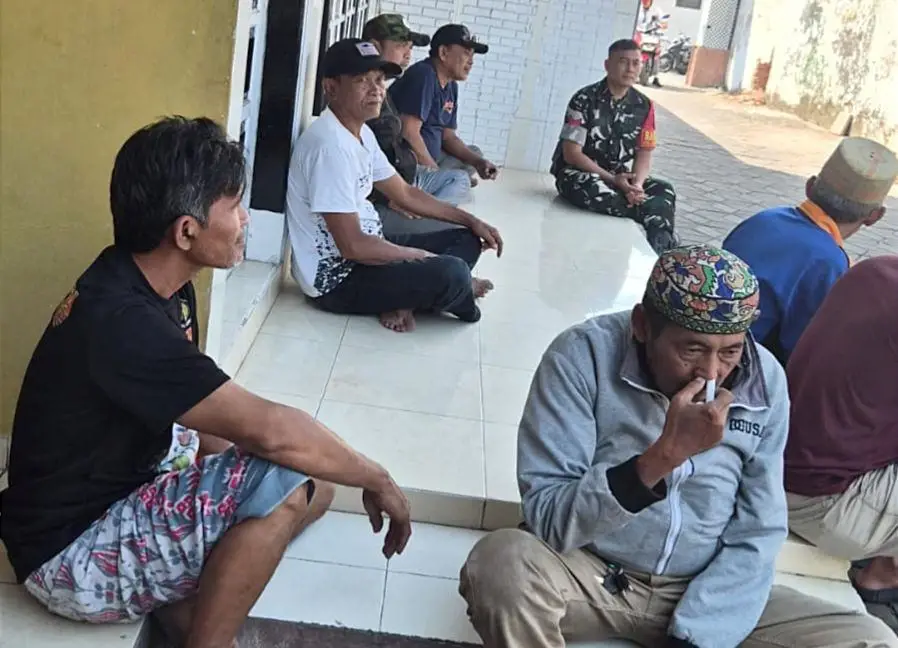Warga Hentikan Pembongkaran Tembok Dapur MBG di Klojen Kota Malang, Soroti Minimnya Komunikasi