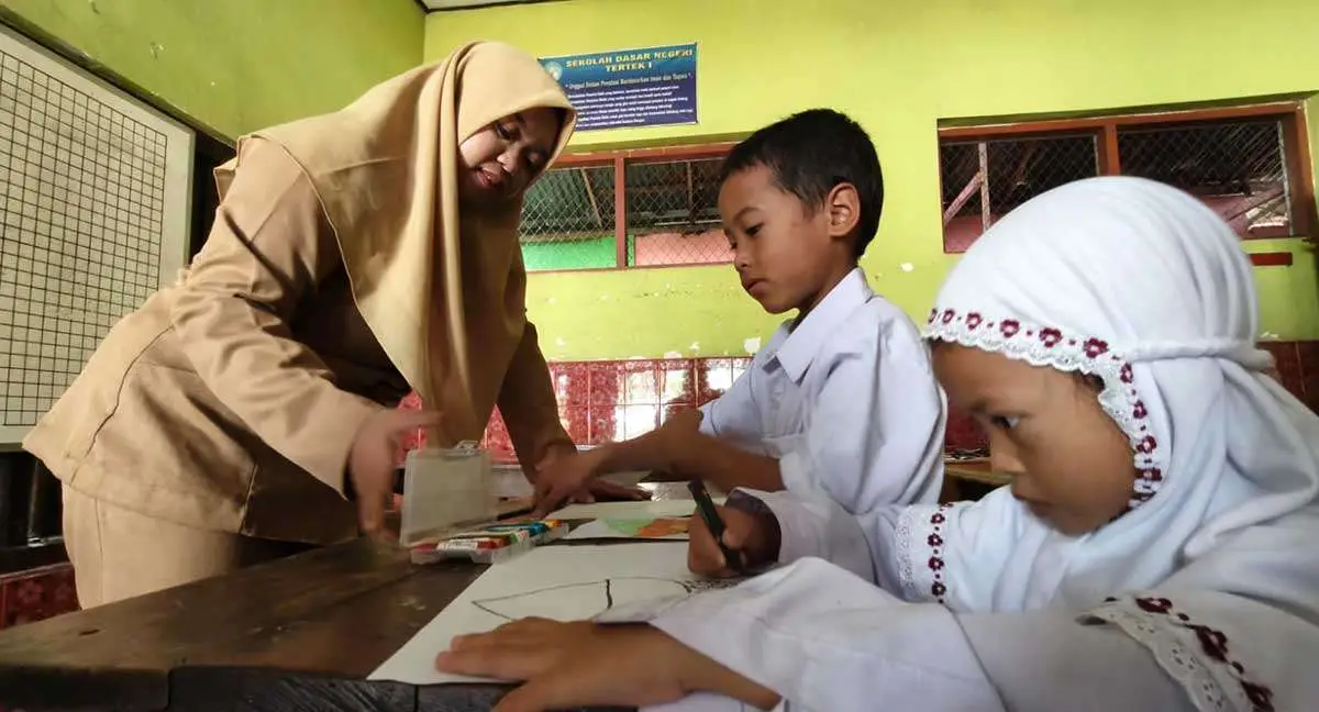 Siswa kelas 1 SDN Tertek 1, Kediri, saat mengikuti proses pembelajaran. Foto: Ist 