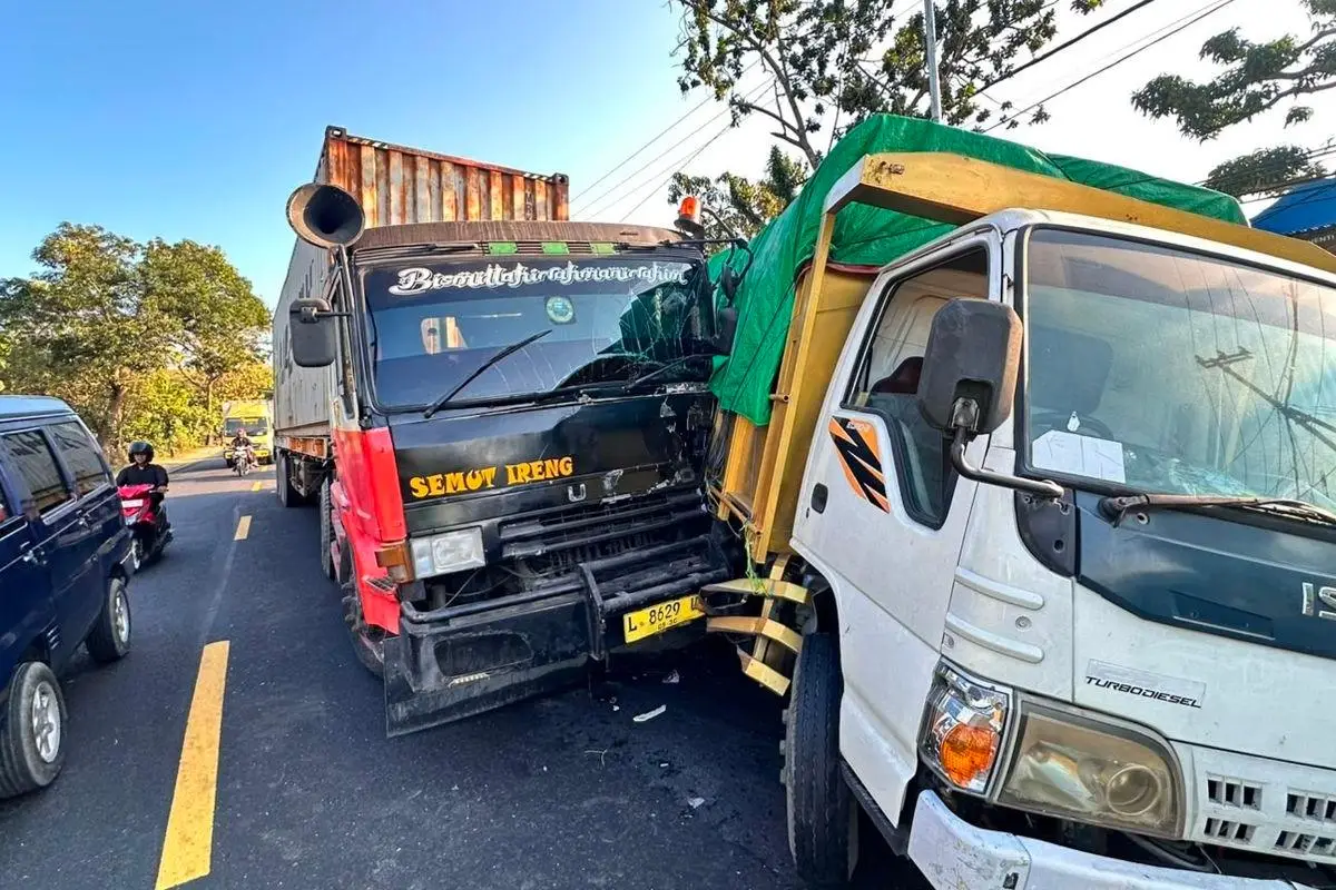Hendak Tolong Korban Kecelakaan, Pejalan Kaki di Bangkalan Tewas Ditabrak Truk