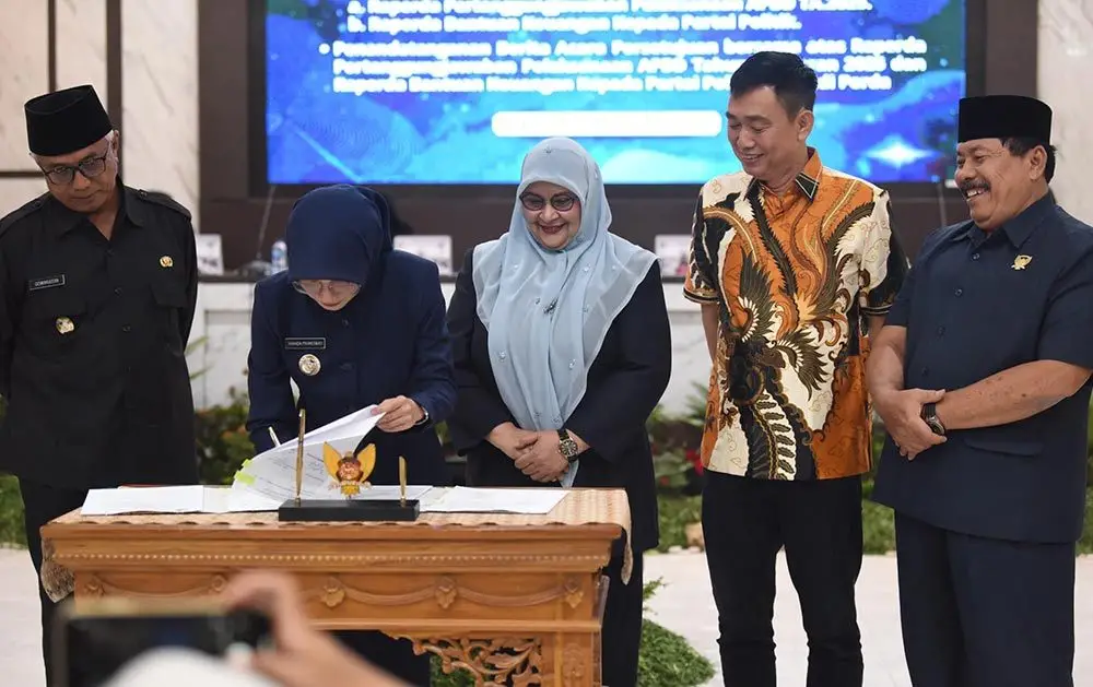 Sahkan Dua Perda Baru, Pemkot dan DPRD Kota Kediri Komitmen Perkuat Fiskal serta Demokrasi