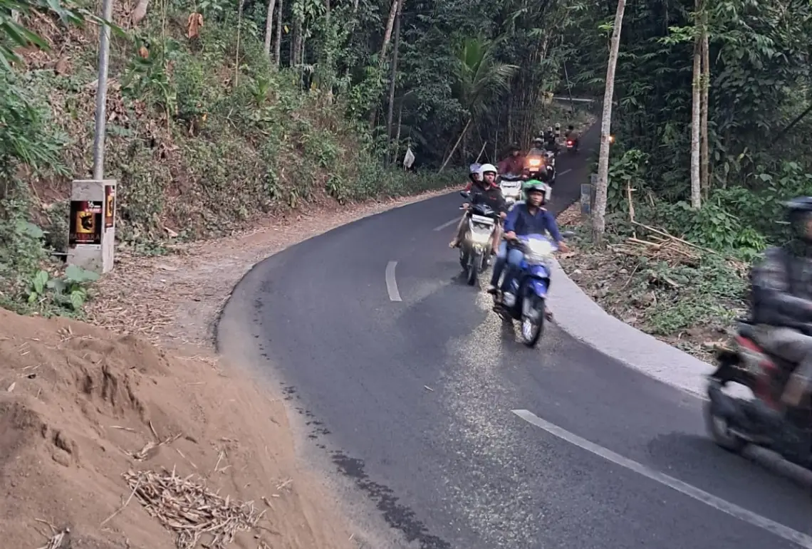 Viral di Medsos, Jalan Banjarsari-Ngadilangkung Malang Kini Mulus dan Lebih Lebar