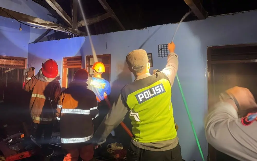 Polisi Selidiki Kebakaran Rumah Lansia di Ngawi, Kerugian Ditaksir Capai Rp60 Juta