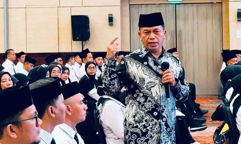 Irjen Kemenhaj, Dendi Suryadi, saat memaparkan materi kepada para ASN baru. (Ist)