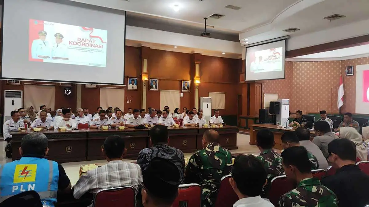 Rapat koordinasi panitia penyelenggara perayaan HUT ke-81 RI di Jombang.