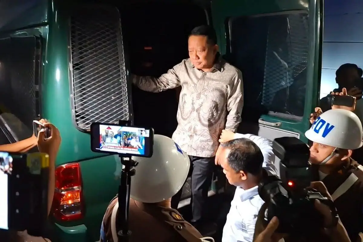 Febrie Ardiansyah, Eks Jampidsus Akhirnya Ditahan tanpa Rompi