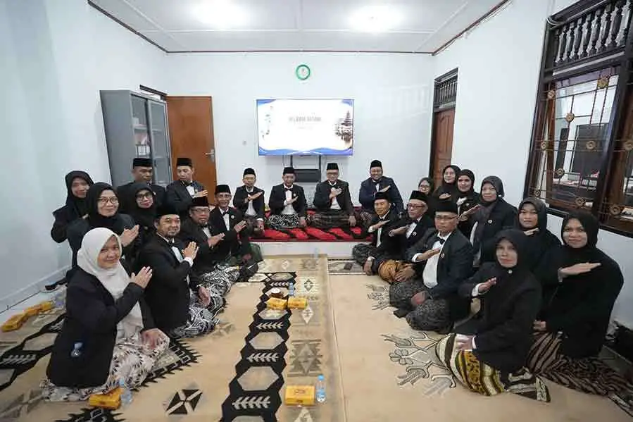 Menteri Haji dan Umrah RI, Muchamad Irfan Yusuf saat kunjungan di Kanwil Kemnhaj Bali. (Ist)