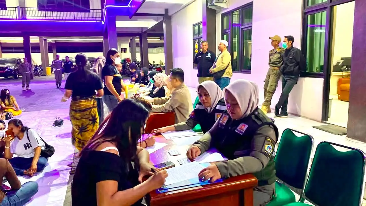 Razia Kafe Remang-remang di Gresik, Satu Orang Positif Narkoba dan Satu Positif HIV