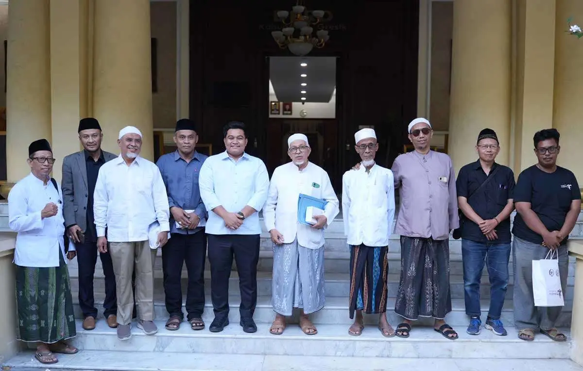 Ketua DPRD Gresik, M. Syahrul Munir, bersama Forum Peduli Gresik usai audiensi. Foto: Ist