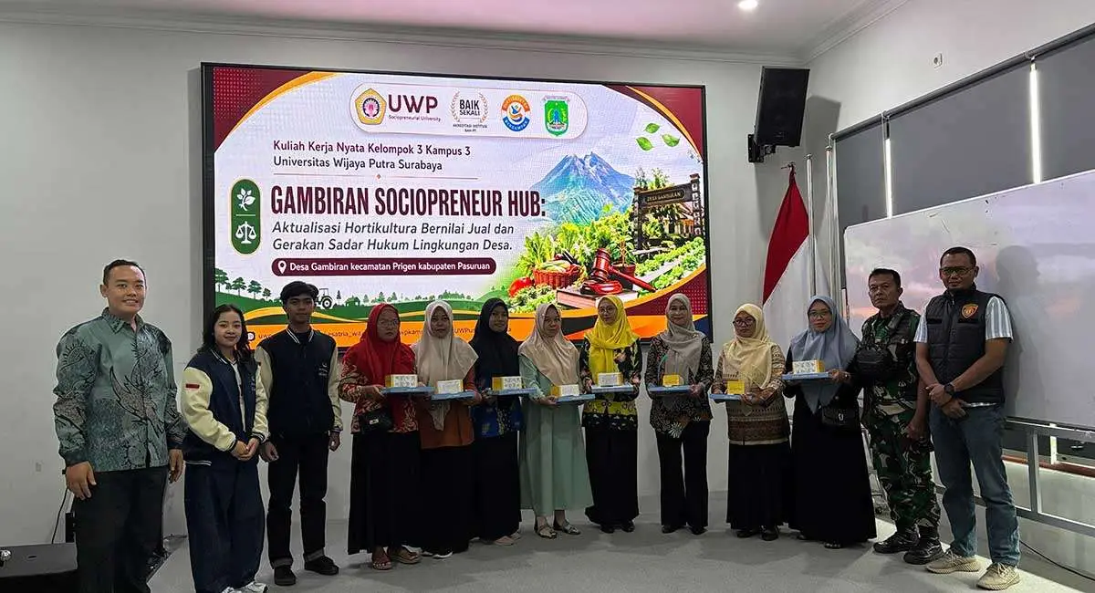 Mahasiswa UWP Gelar Edukasi Sampah dan Hukum di Desa Gambiran