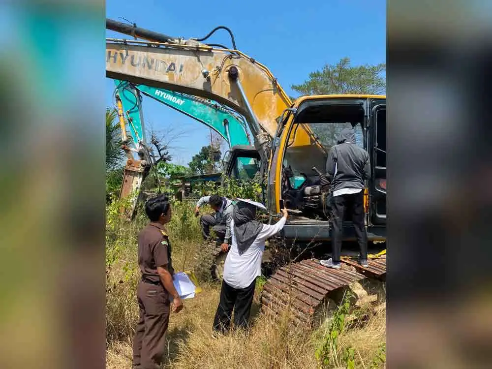 Kejari Tuban Bakal Lelang 2 Ekskavator Rampasan Tambang Ilegal