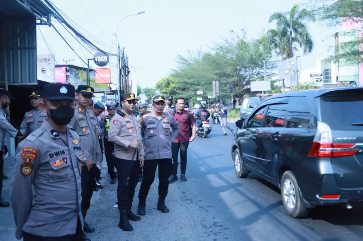 Antisipasi Pergerakan Massa PSHT ke Surabaya, Kapolres Gresik Pimpin Penyekatan