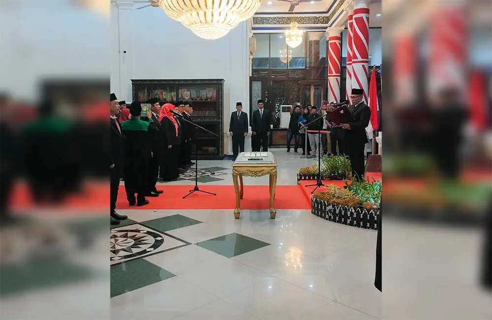 Bupati Sampang Lantik Pj Sekdakab Faishol Ansori, Dorong Peningkatan Kualitas Layanan Publik