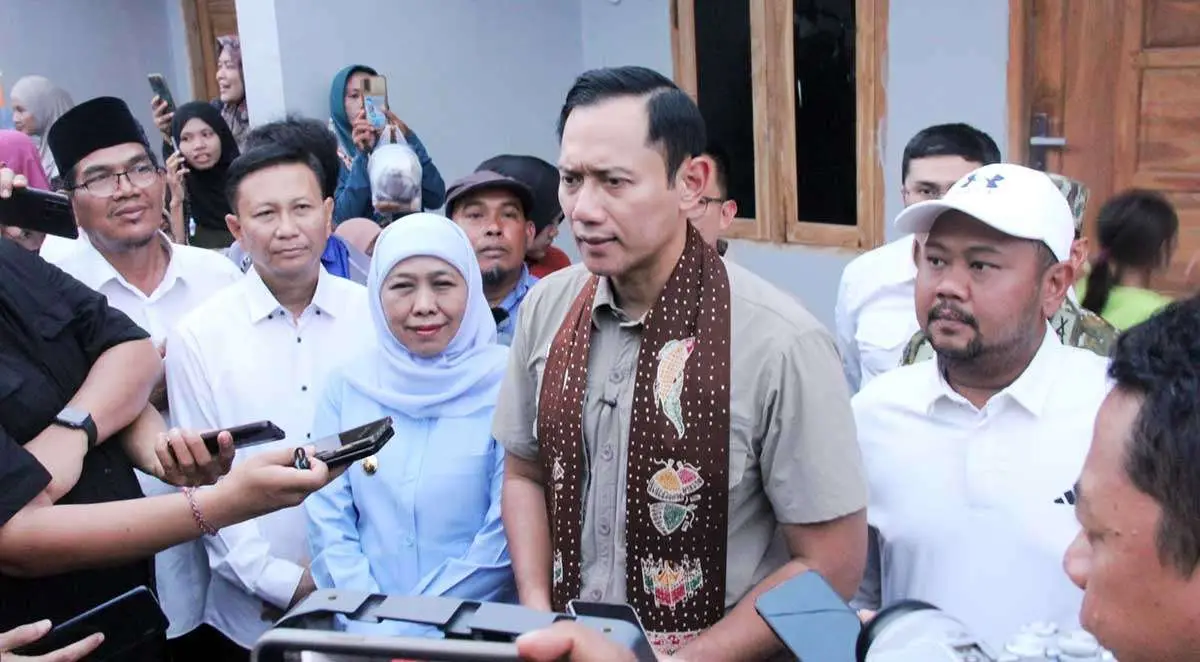 Menko AHY Resmikan 166 Rumah Layak Huni di Campurejo Gresik