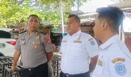 Viral Dugaan Miras Oplosan Jenis Es Moni di Lamongan, Petugas Buru Pemilik Warung