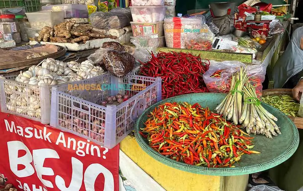Update Harga Pangan Lumajang Hari Ini: Cabai Merangkak, Bawang Anjlok