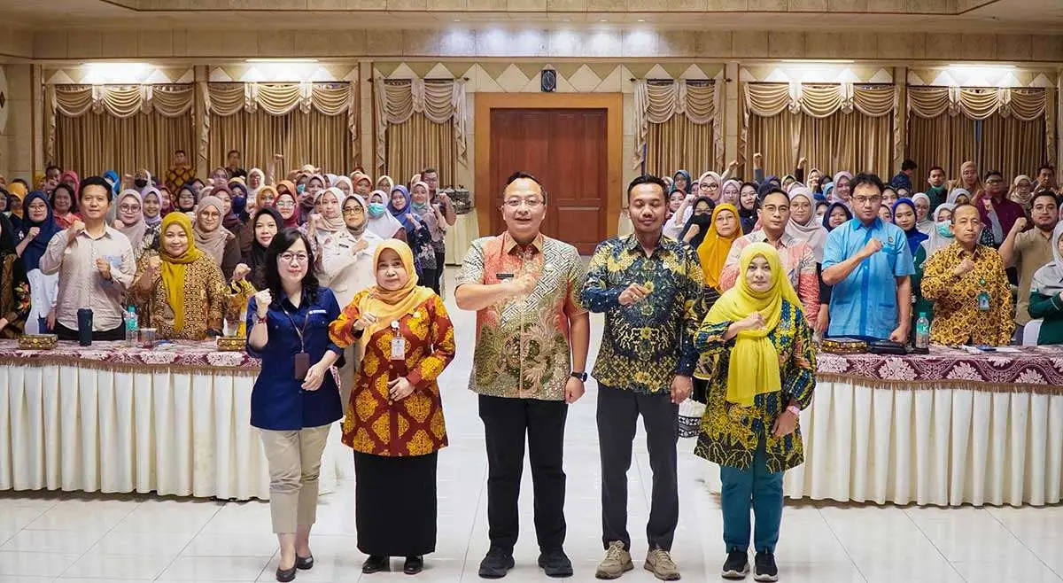 Wakil Bupati Gresik bersama jajaran pejabat dalam Koordinasi Pencegahan dan Penanggulangan Fraud JKN. Foto: Ist