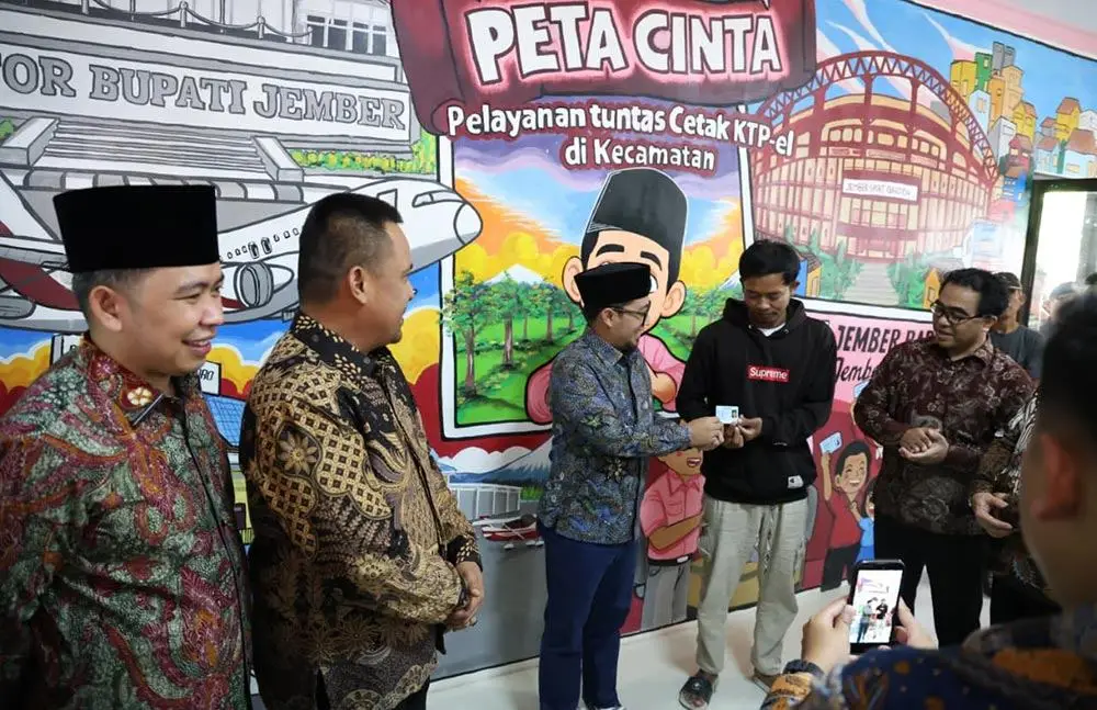 Panen Pujian Kemendagri dan DPR RI, Pemkab Jember Percepat Layanan Adminduk Lewat 'Peta Cinta'