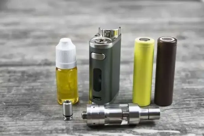 Vape Dianggap Lebih Aman, Benarkah? Ini Risiko Kesehatan yang Perlu Diketahui