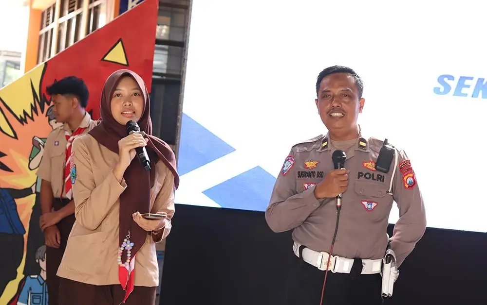 Satlantas Polres Ngawi Edukasi Pelajar SMK PGRI 1 Jadi Pelopor Keselamatan Jalan