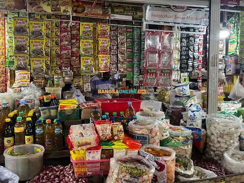 Harga Sembako Jatim Fluktuatif: Bawang, Cabai Besar dan Ayam Kampung Turun