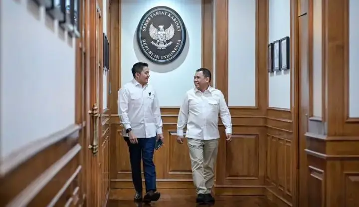 Seskab Teddy Terima Kunjungan Haji Isam, Apa yang Dibahas?