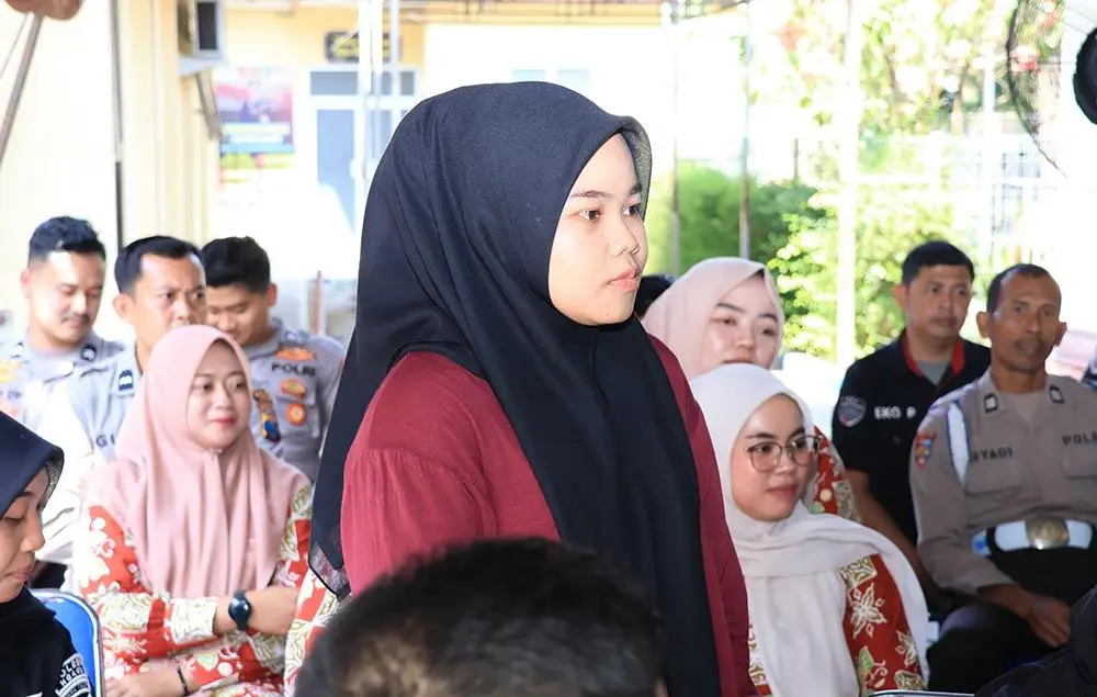 Lewat 'Piring Ngawi', Kapolres Ngawi Buka Ruang Diskusi Lesehan dan Makan Bersama Personel