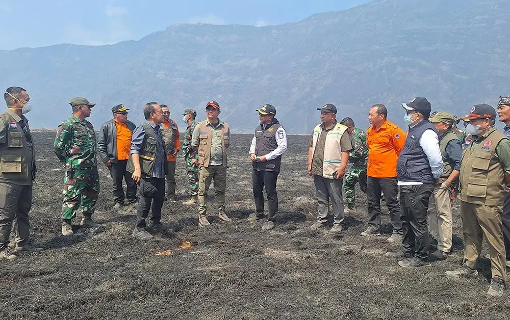 Atasi Karhutla Gunung Bromo, Menko PMK dan BNPB Dorong Penguatan Peran Daerah