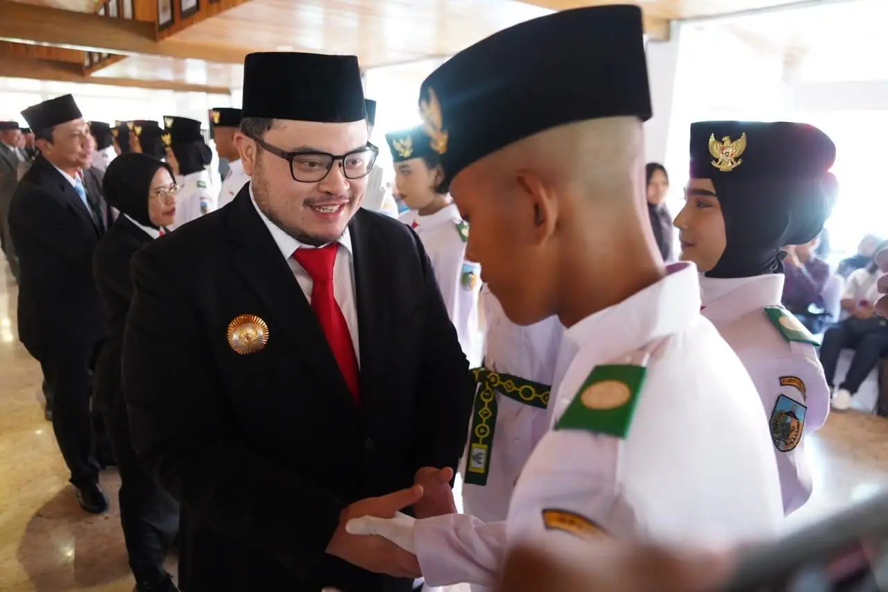 75 Paskibraka Kabupaten Kediri Dikukuhkan, Bupati Dhito Titip Pesan soal ini