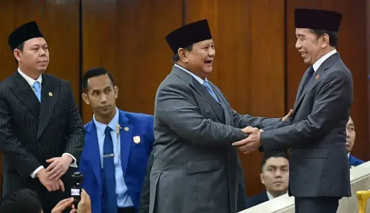 Akademisi Nilai Prabowo, Jokowi, dan Gibran Belum 'Merdeka' di HUT RI ke-81