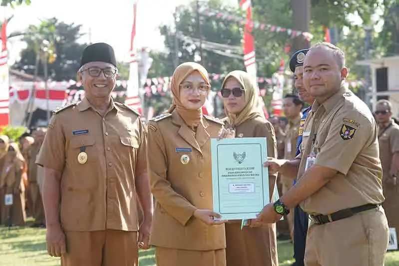 Wali Kota Kediri Serahkan SK Kenaikan Pangkat untuk 22 ASN