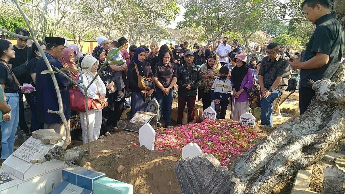 3 Warga Kediri Korban Kebakaran di Jakarta Dimakamkan Sesuai Wasiat
