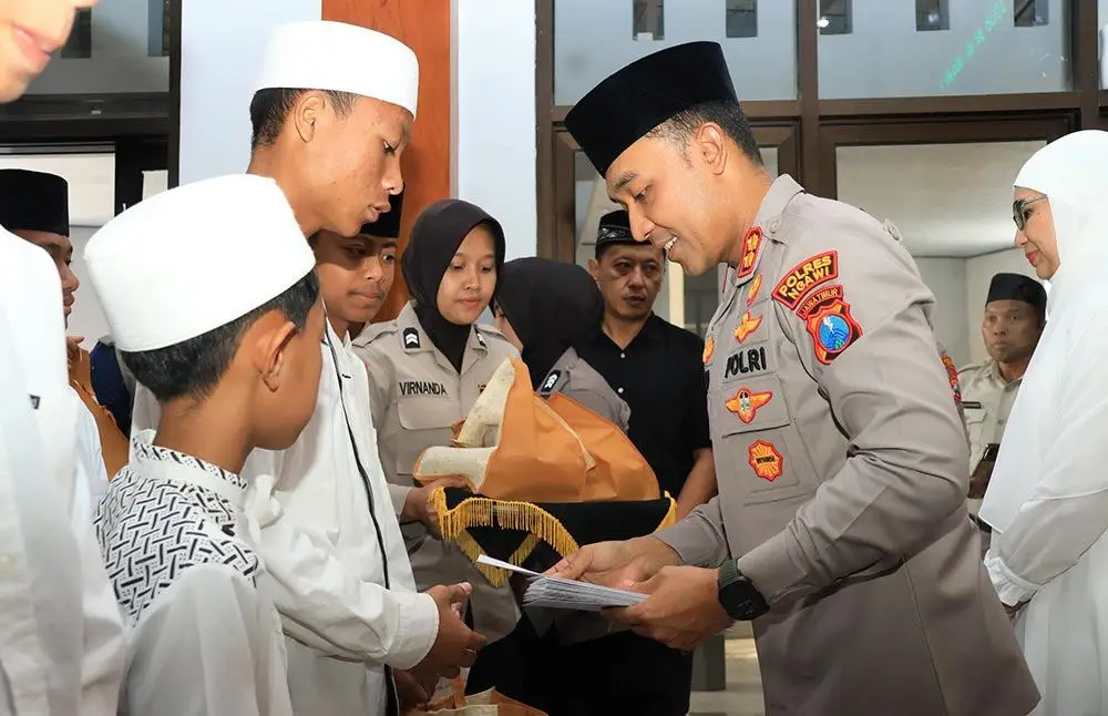 Peringati Maulid Nabi, Polres Ngawi Gelar Doa Bersama dan Santuni Anak Yatim